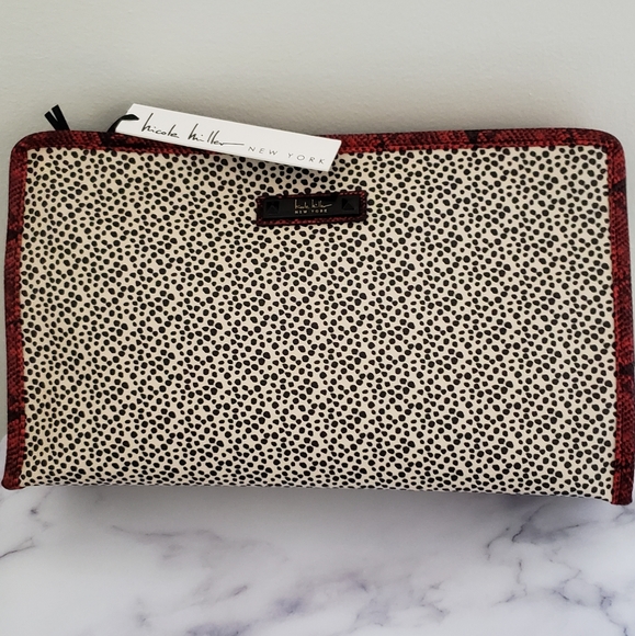 Nicole Miller Handbags - Nicole Miller Printed Cosmetic Clutch/Makeup Bag